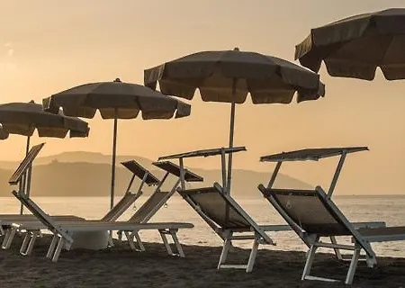 Ancora Bianca Beach * Терме-Вильяторе